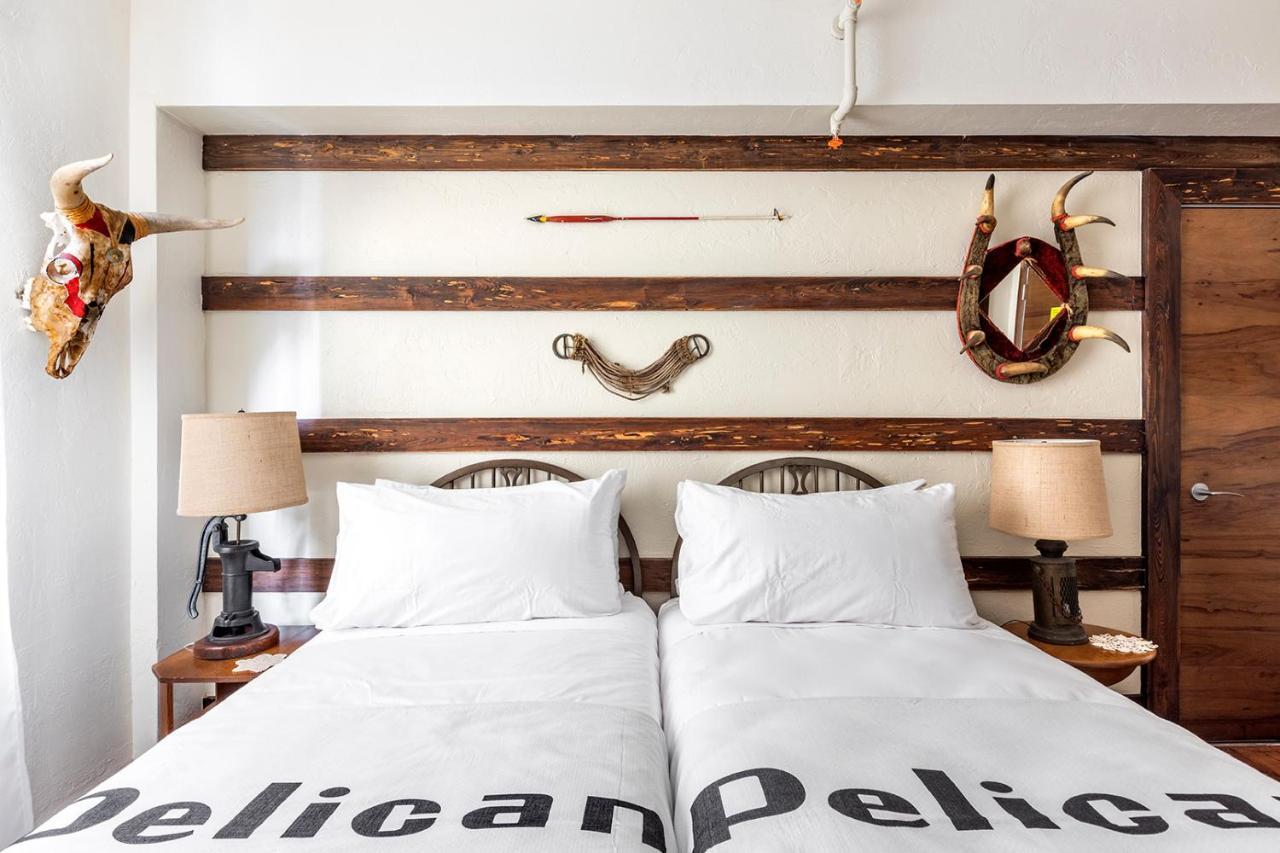 מיאמי ביץ' Pelican Hotel מראה חיצוני תמונה